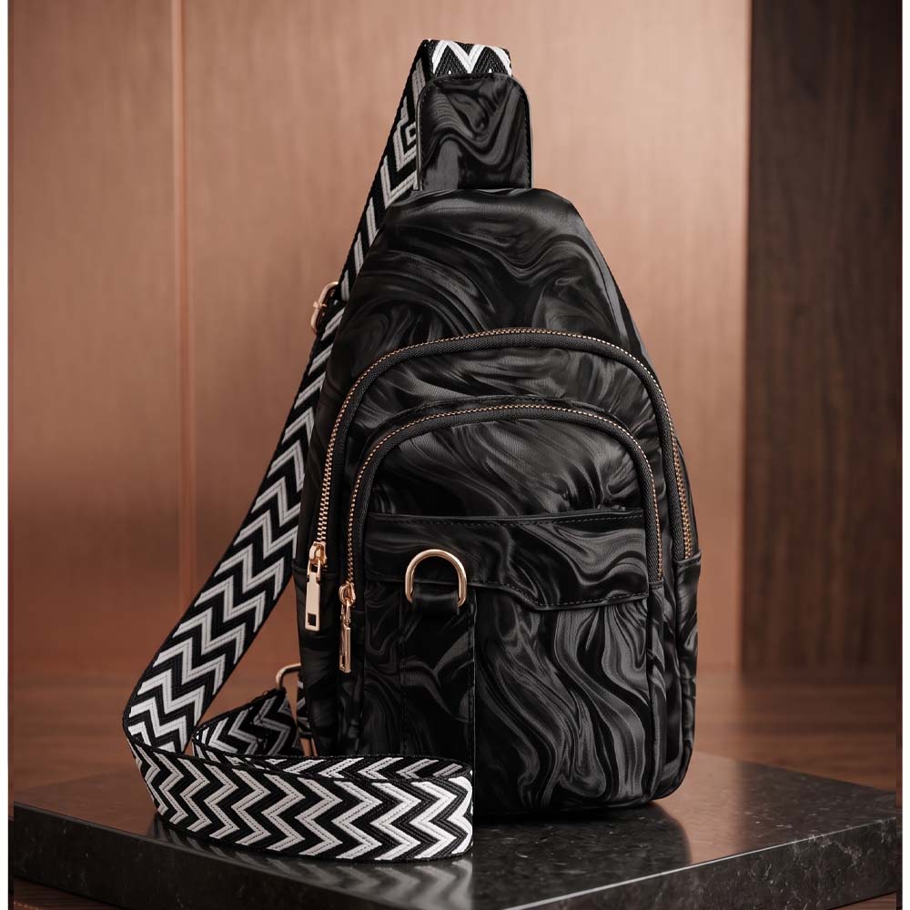 Gravinite Deluxe Crossbody bag
