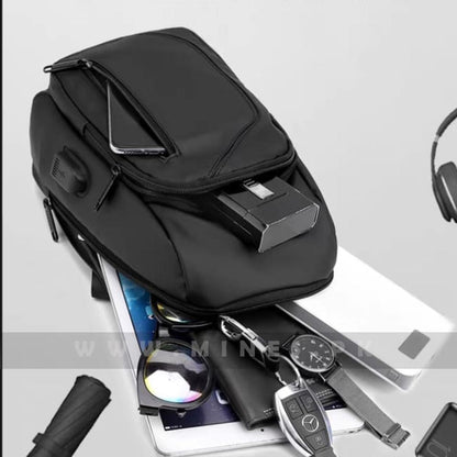 Maverick Classic crossbody bag