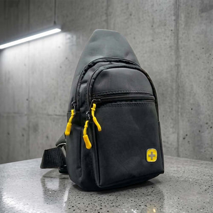 Trio Max Crossbody